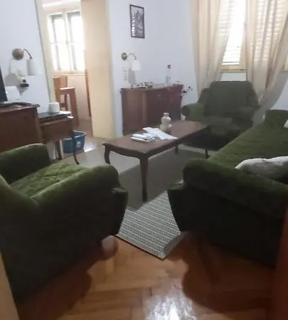 Gitta Apartment Vela Luka