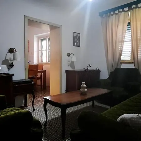 Gitta Apartment Vela Luka